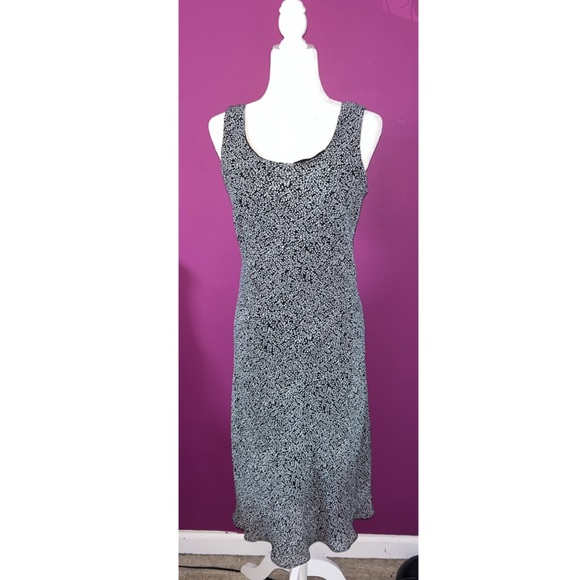 Elegant Black and White Women's Dress W/ Blouse - Picture 2 of 5